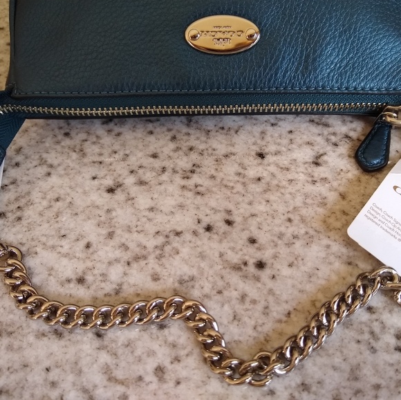 NWT COACH Pebbled Leather Large Wristlet 19 F53340